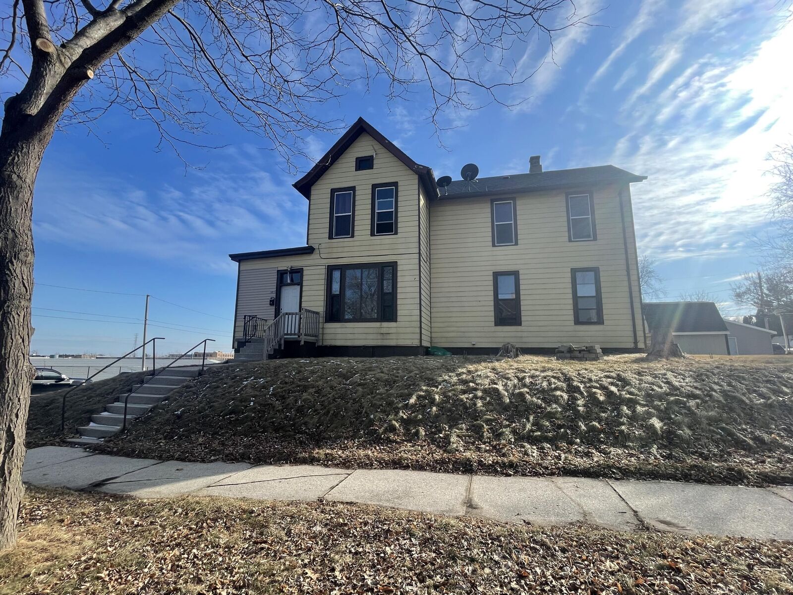 Property Photo: 1301 Jefferson Ave WI 53081