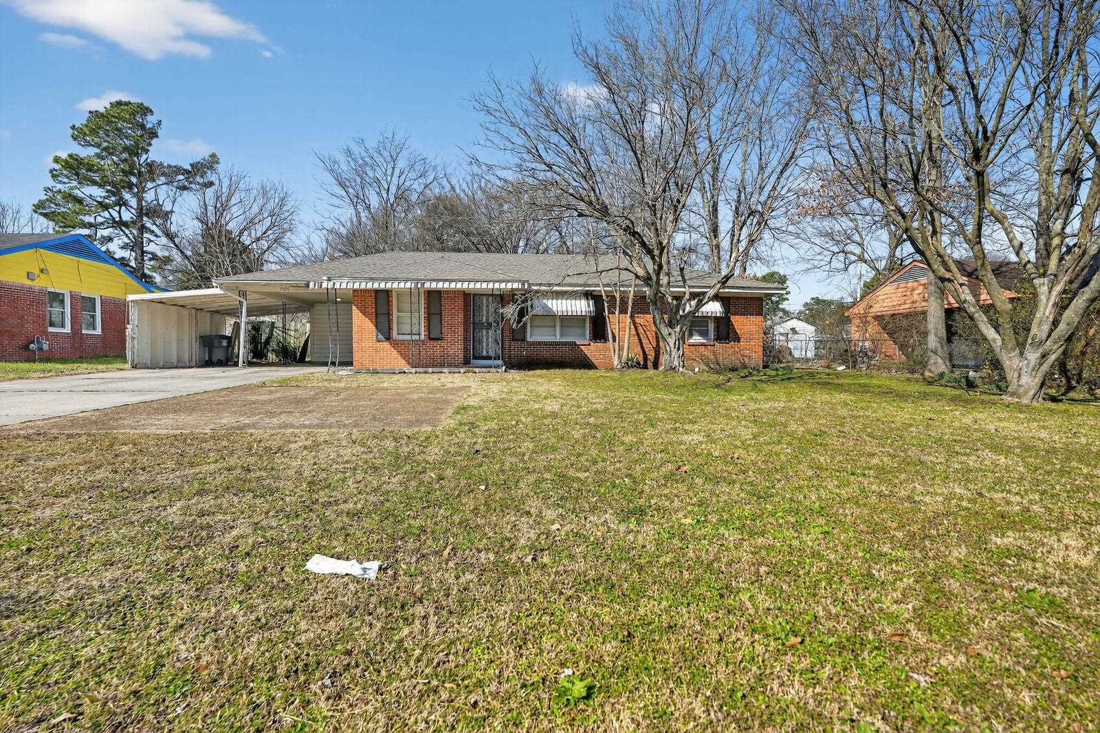 Property Photo: 5025 Millbranch Rd TN 38116