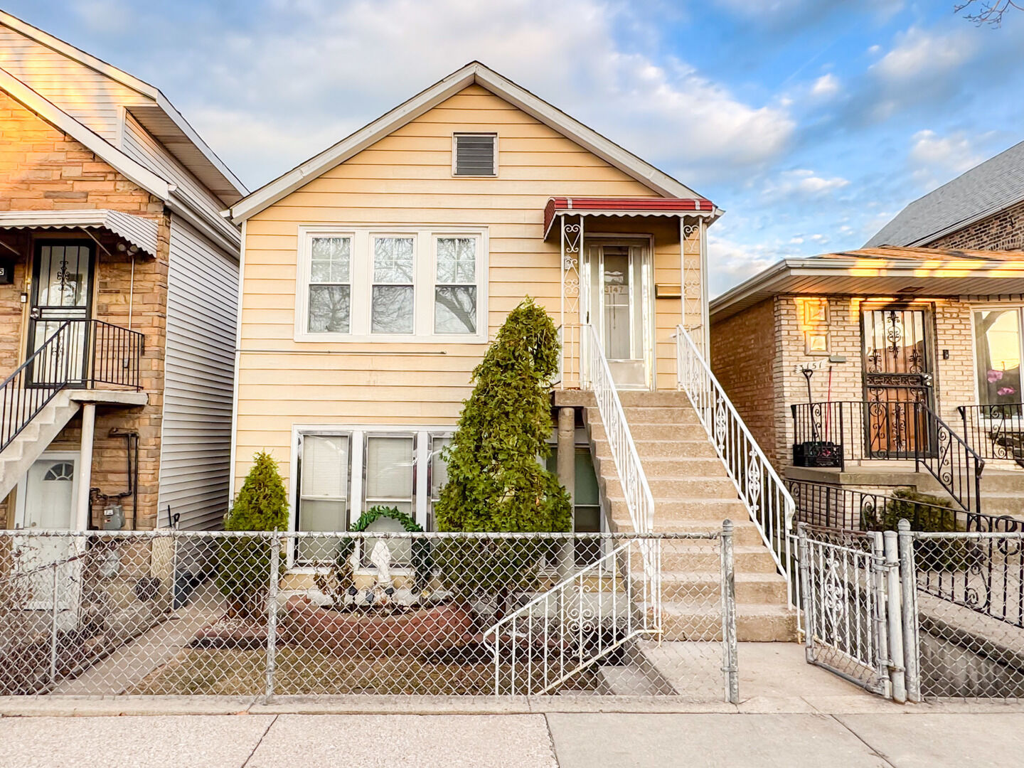 Property Photo: 3147 S Throop Street IL 60608