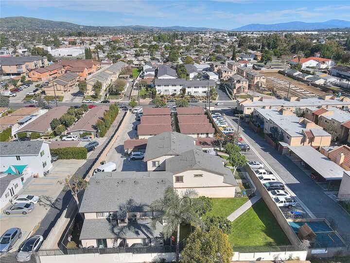 Property Photo:  275 S Monte Vista  CA 90631 
