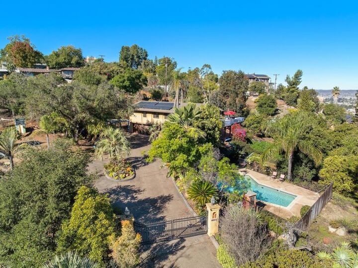 Property Photo:  1449 Bernita Way  CA 92020 