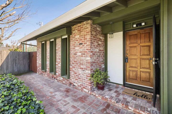 Property Photo:  4020 Las Ninas Court  CA 95821 