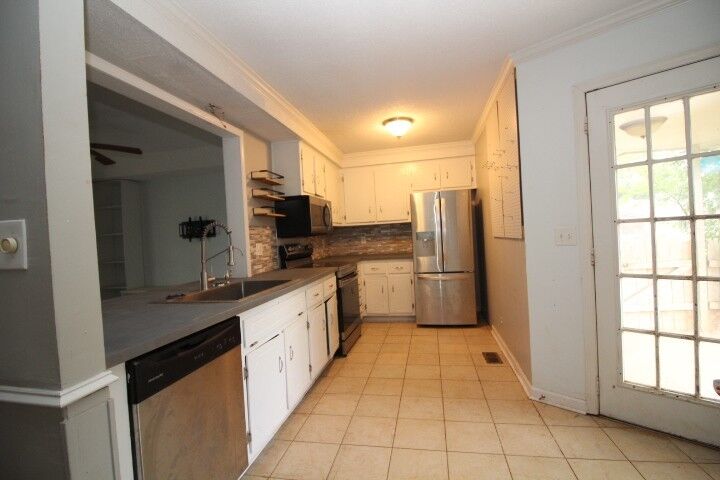 Property Photo:  103 Bo Ct  TN 37042 