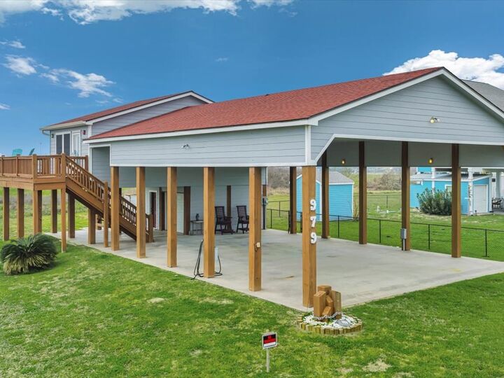 Property Photo:  979 Sea Spray Drive  TX 77650 