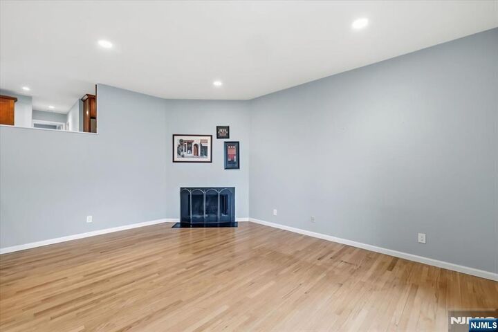 Property Photo:  117 Sunset Key 117  NJ 07094 