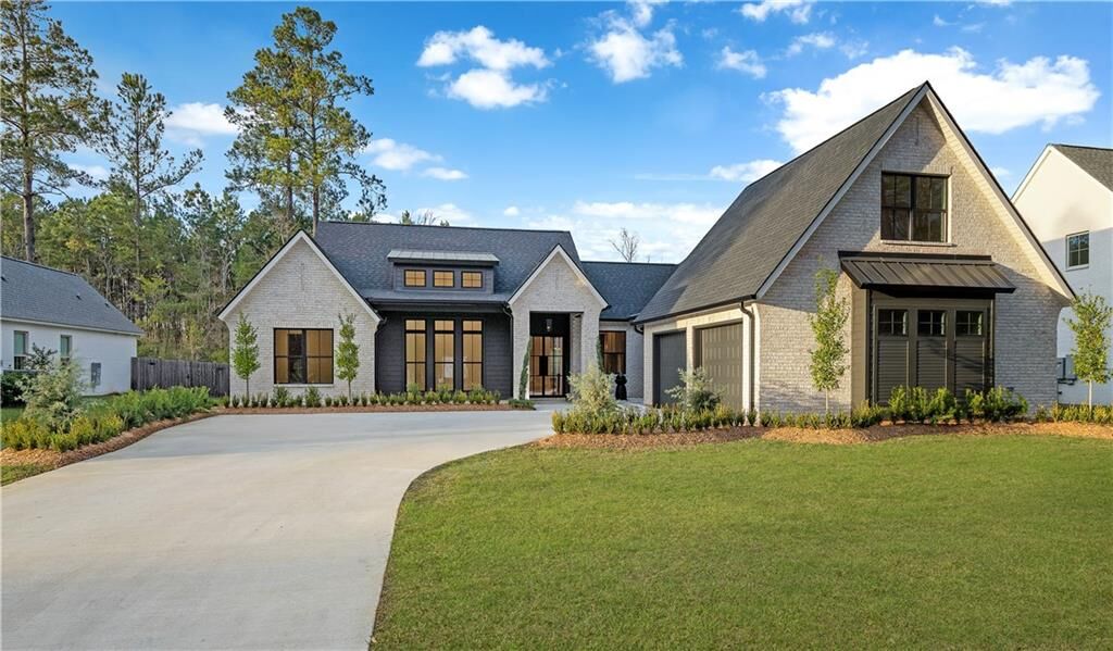 Property Photo: 379 Rue Charlotte LA 70447