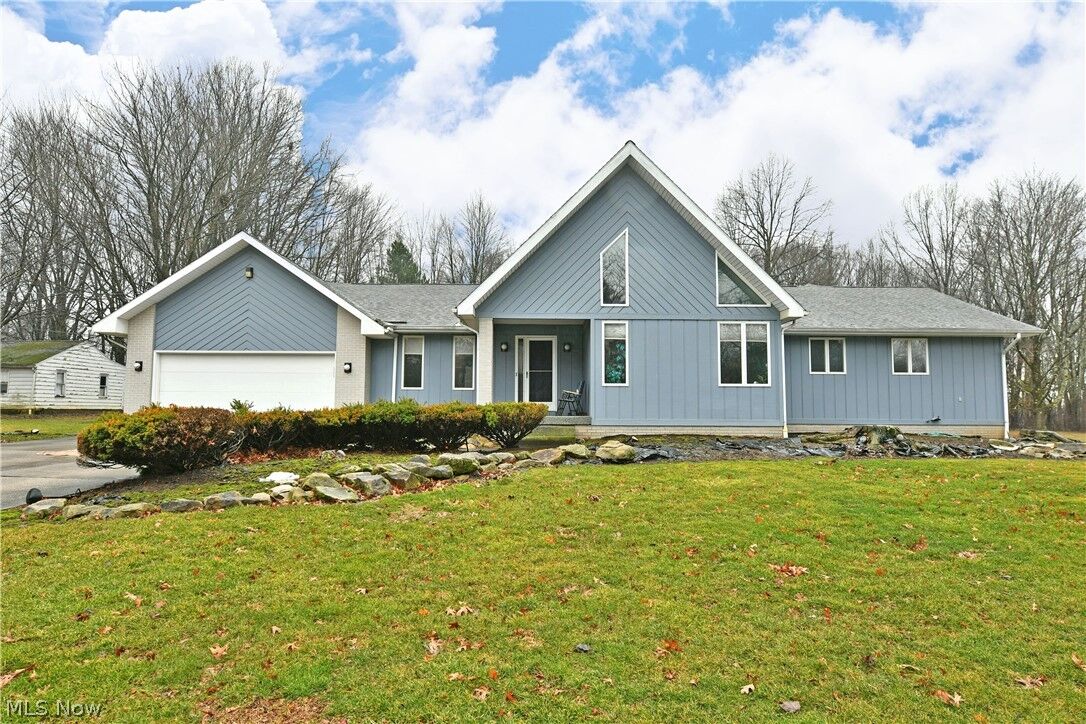 Property Photo: 545 Thomas Lane OH 44420