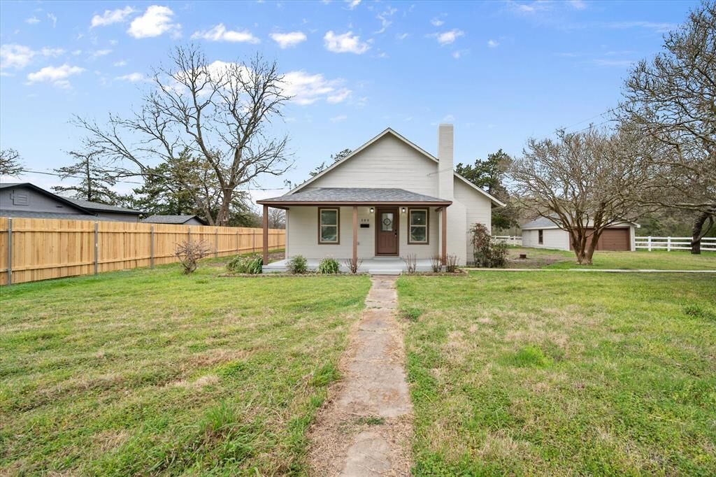 Property Photo:  200 Roberts Road  TX 75860 