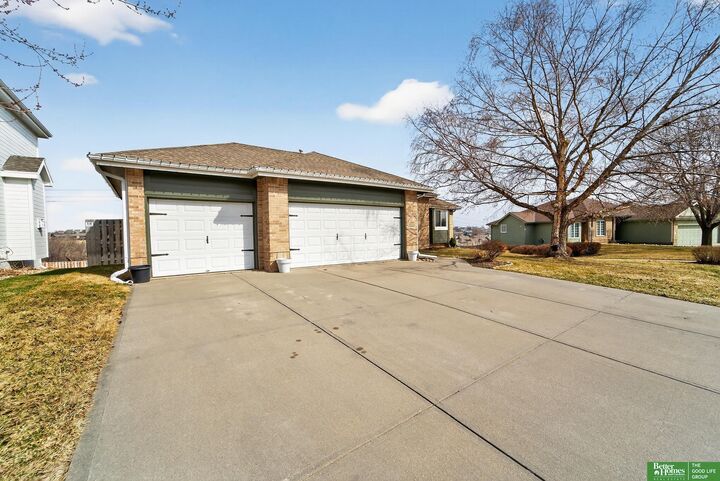 Property Photo:  18606 Edna Street  NE 68136 