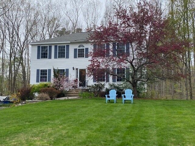 Property Photo: 8 Hemlock St MA 01612