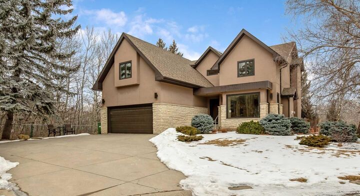 Property Photo:  16 Stratton Place SW  AB T3H 1T6 