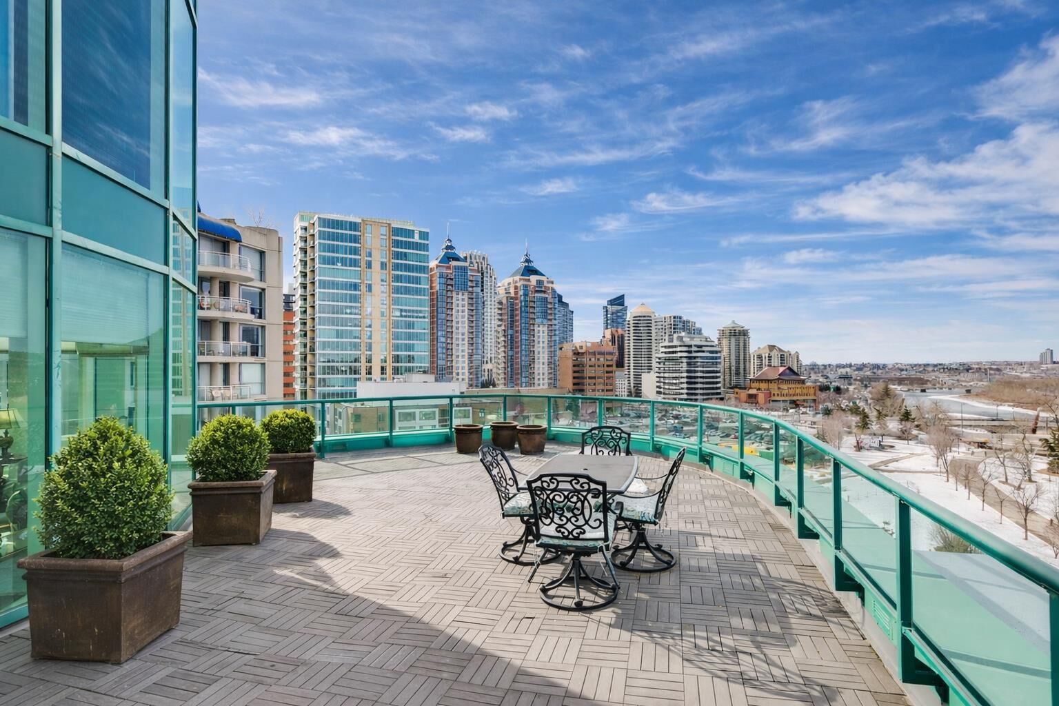 Property Photo:  837 2 Avenue SW 901  AB T2P 3T9 