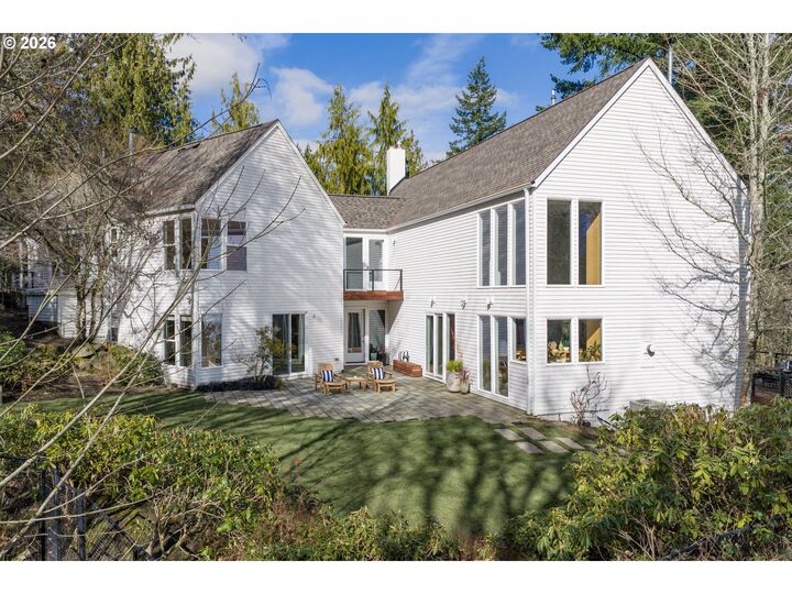 Property Photo: 7616 NW Thompson Rd OR 97229