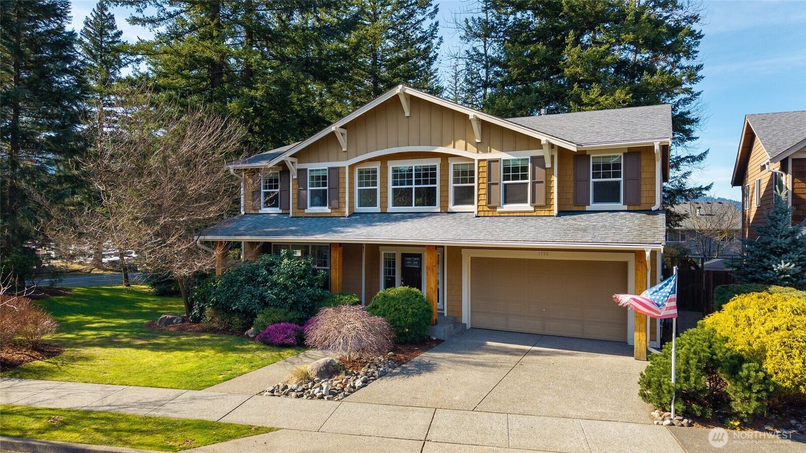 Property Photo:  1795  Tannerwood Way SE  WA 98045 