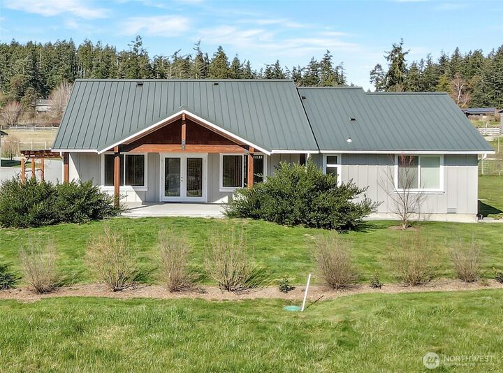 Property Photo:  177 S Sunrise Boulevard  WA 98282 