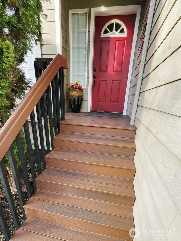 Property Photo:  1226 S 35th Street  WA 98055 