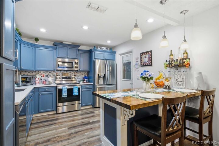 Property Photo:  509 S Monroe Street  FL 34465 