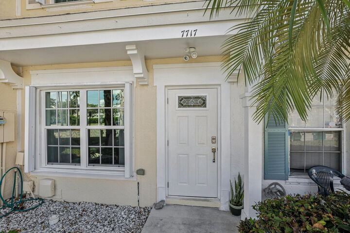 Property Photo:  7717 Sanibel Drive  FL 33321 