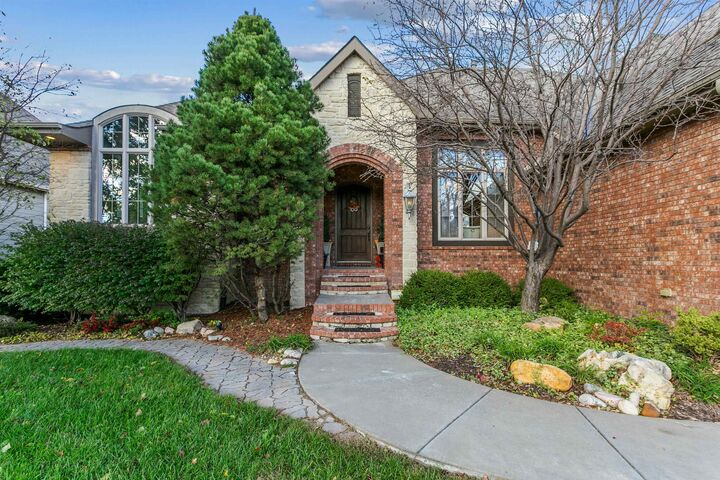 Property Photo:  2550 N Rosemont Ct  KS 67228 