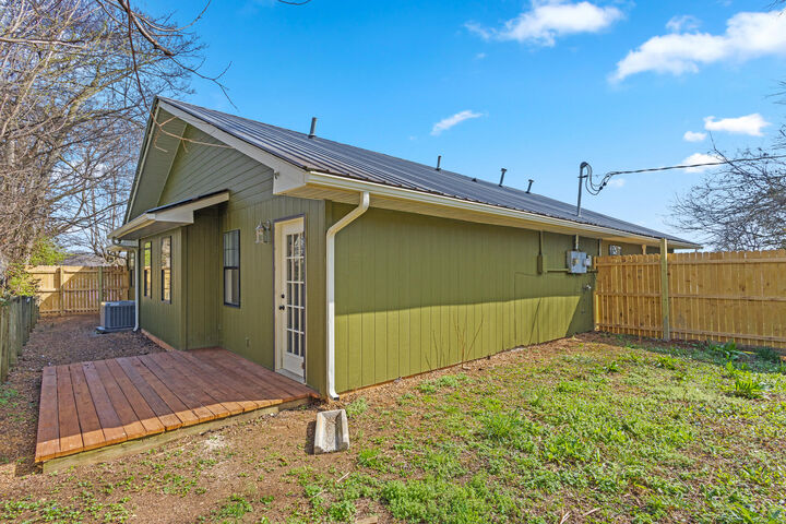 Property Photo:  104 Pine Street  TN 37303 