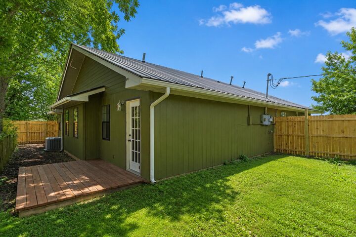 Property Photo:  104 Pine Street  TN 37303 