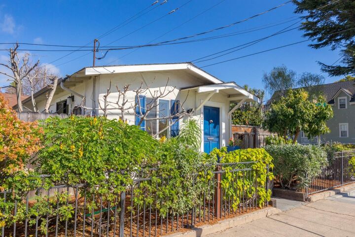 Property Photo:  302 Laurel Street  CA 95060 