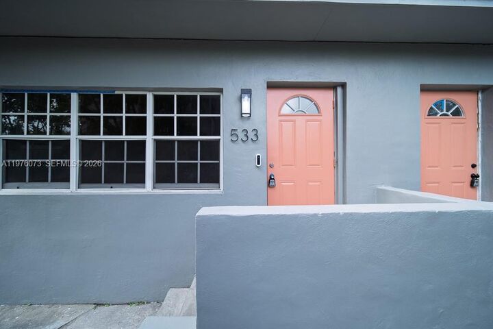 Property Photo:  533 NE 67th St 533  FL 33138 