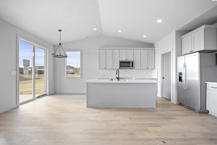 Property Photo:  2910 E Helena St  WA 99301 