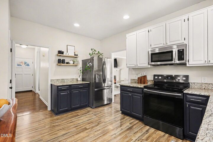 Property Photo:  1701 Point Owoods Court  NC 27604 