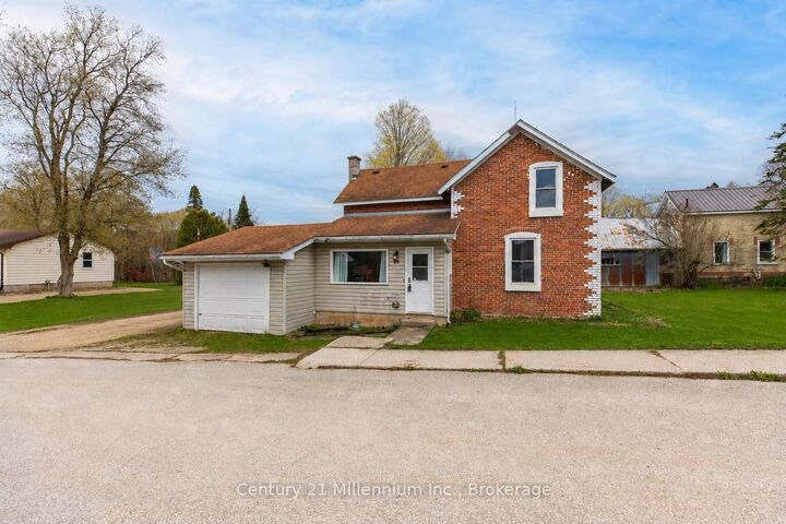 15 Ellen Street — photo 1