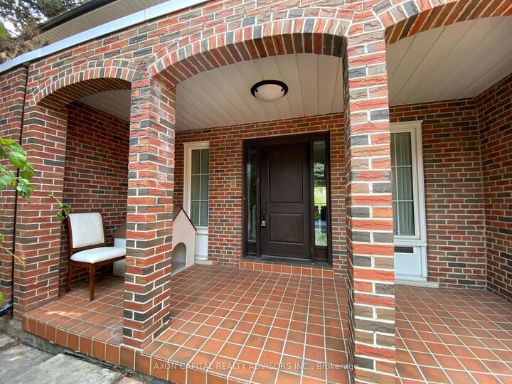 Property Photo:  108 Old Colony Road  ON M2L 2K2 