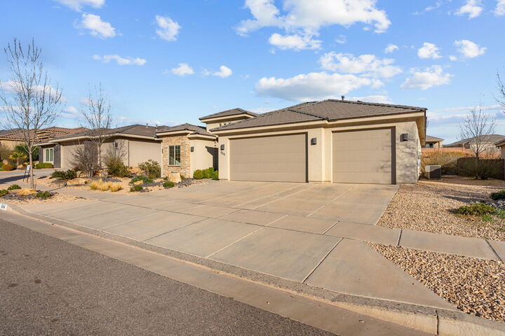 Property Photo:  644 N Sage Crest Dr  UT 84780 