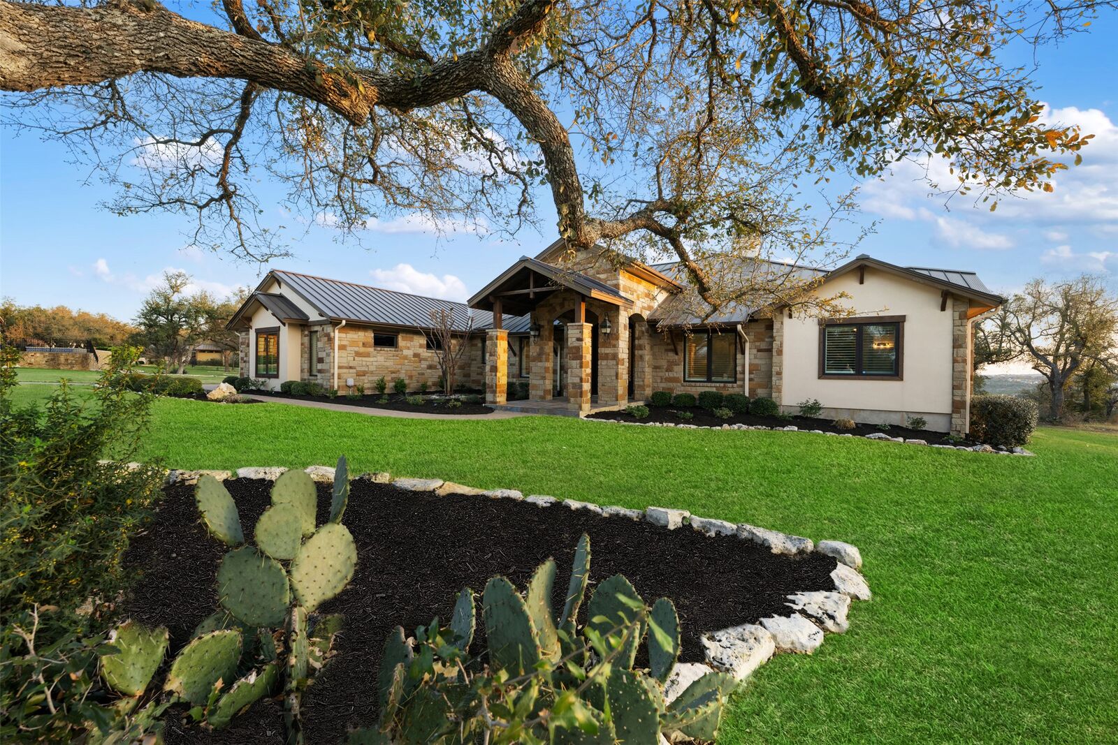 Property Photo:  8040 Carlton Ridge Cove  TX 78738 