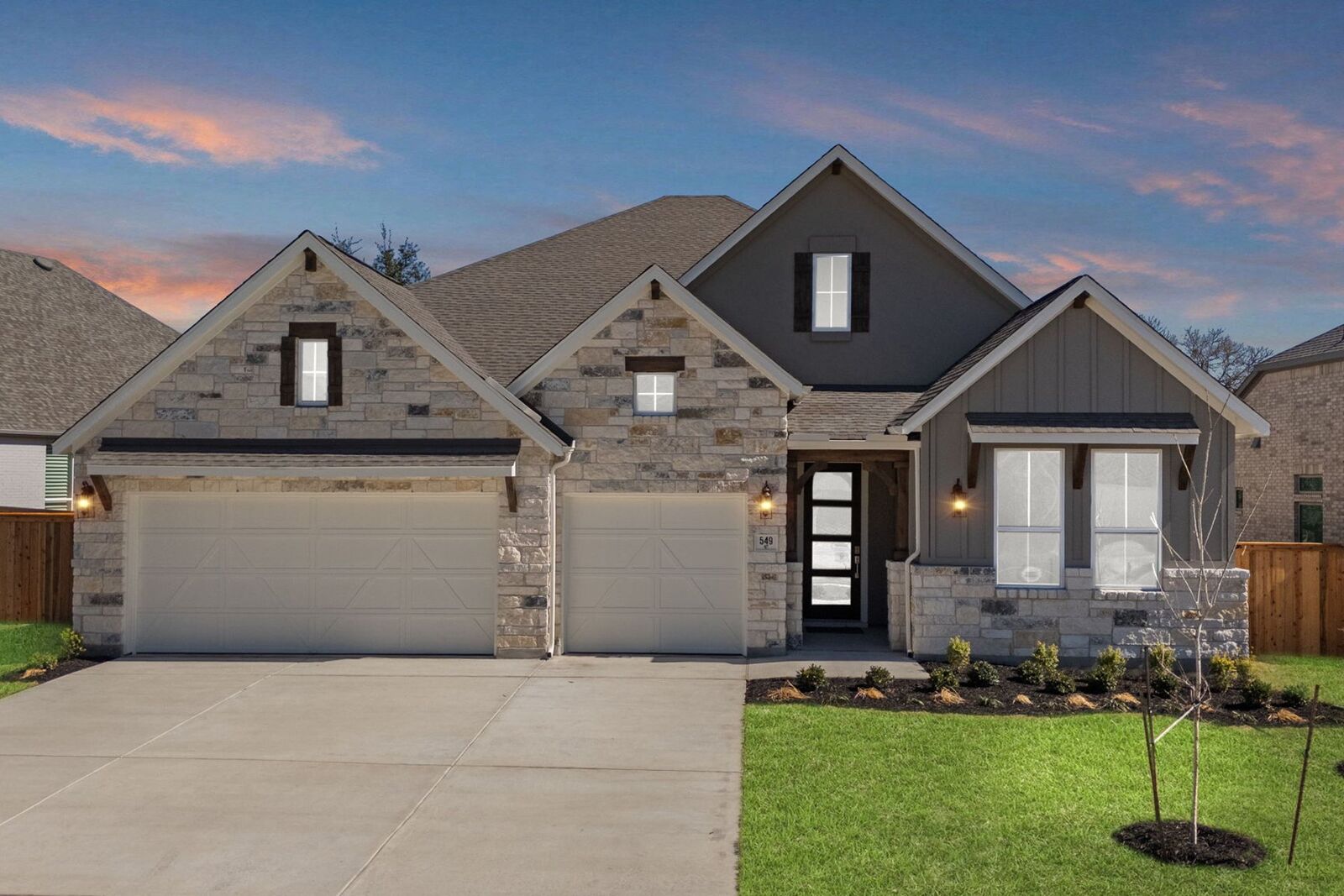 Property Photo:  549 Wood Thrush Run  TX 78640 