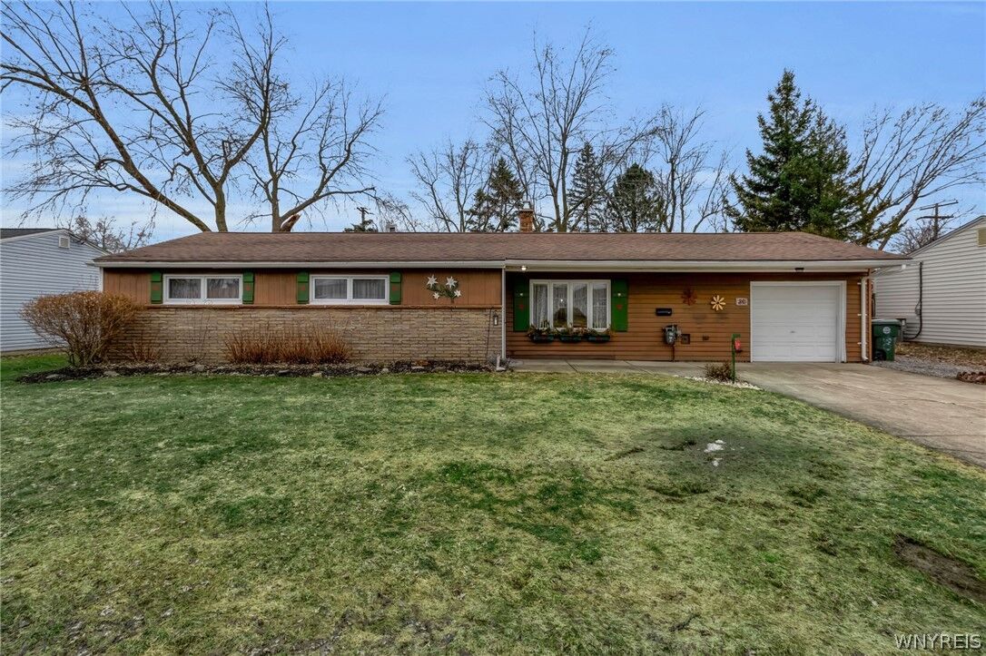 Property Photo: 30 Bonita Drive NY 14043