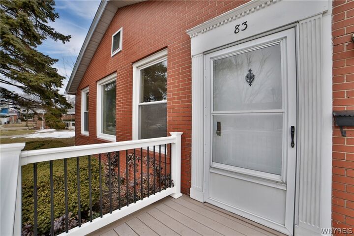 Property Photo:  83 Edge Park Avenue  NY 14216 