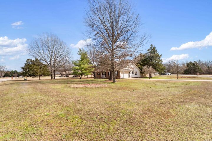 Property Photo:  180 Contemporary Drive  AR 72653 