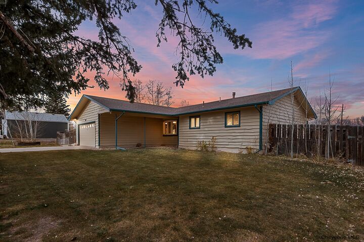 Property Photo: 916 Cherry St WY 82007