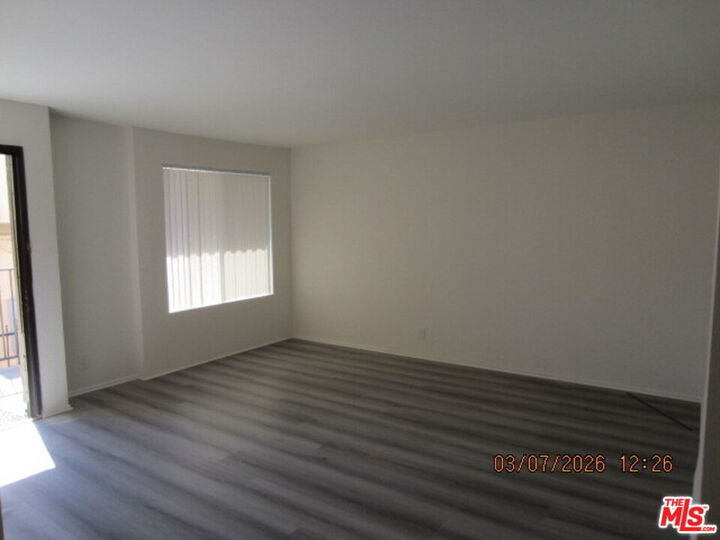 Property Photo:  1212 N Beachwood Dr  CA 90038 