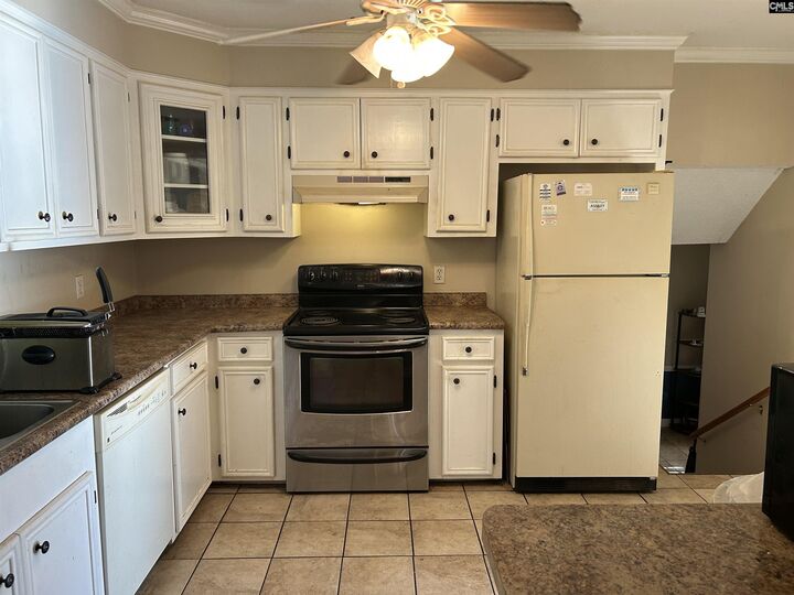 Property Photo:  305 Park  SC 29170 