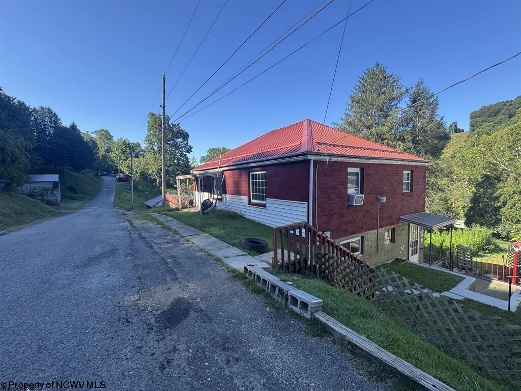 Property Photo: 120 Jackson Street WV 26452