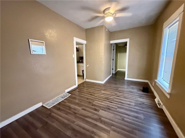 Property Photo:  1608 E Clay Street  IL 62521 