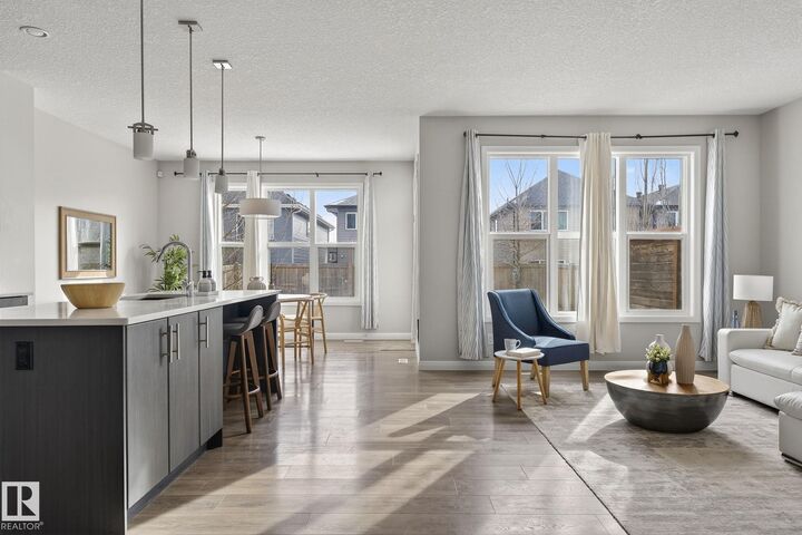 Property Photo:  22921 94A Avenue NW  AB T5N 7B3 