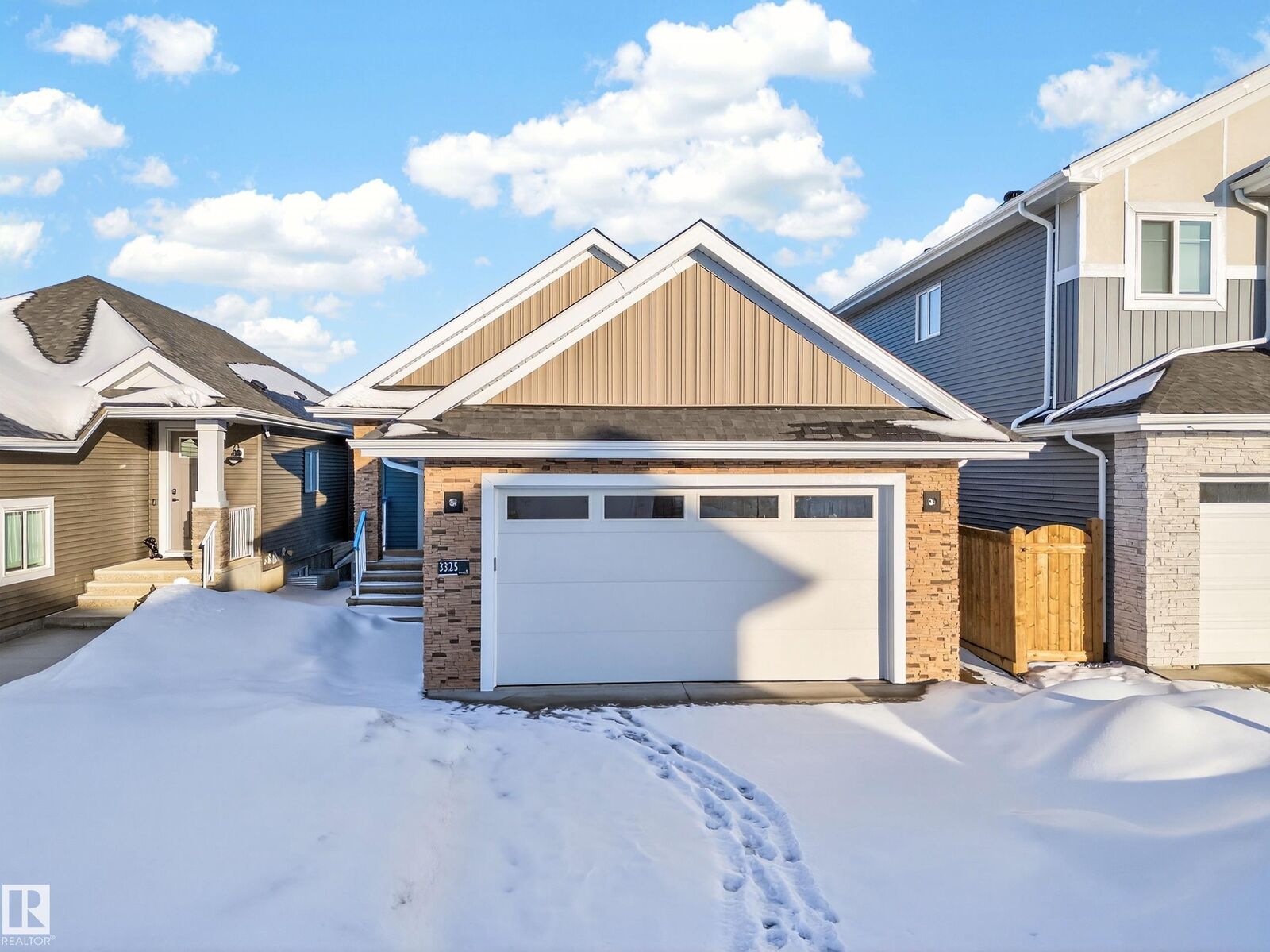 Property Photo: 3325 Chickadee Drive NW AB T5V 1R5
