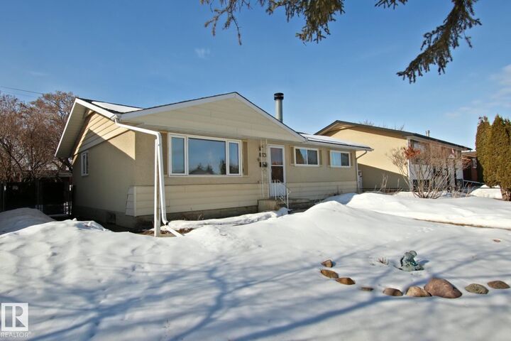 Property Photo:  9812 169 Street NW  AB T5P 3X4 