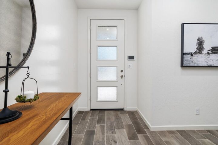 Property Photo:  6794 E Oslin Avenue  CA 93727 