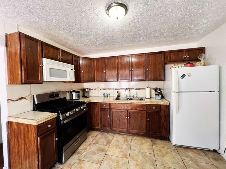 Property Photo:  806 3rd Avenue  KS 67801 
