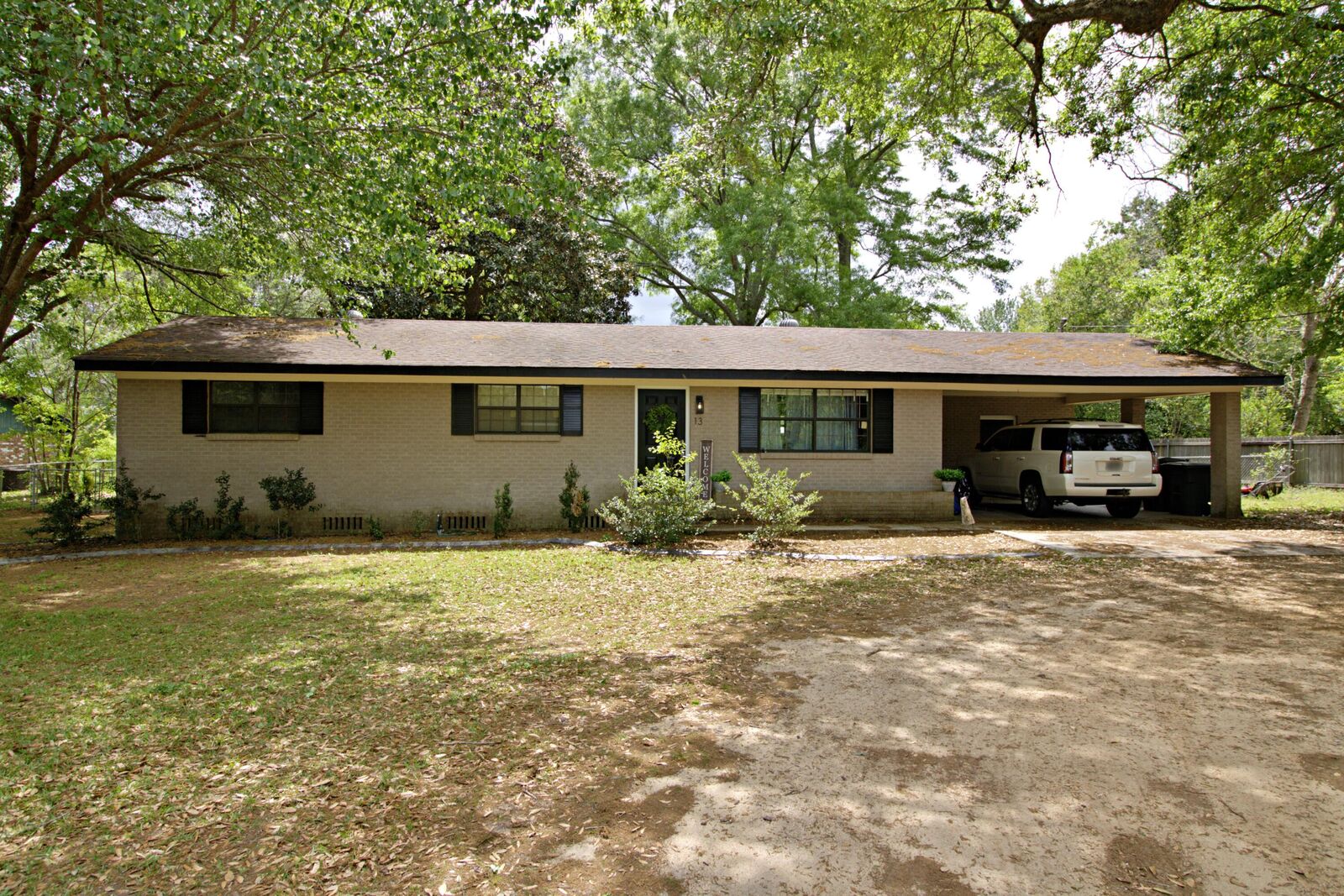 Property Photo:  13 Aldon  MS 39475 