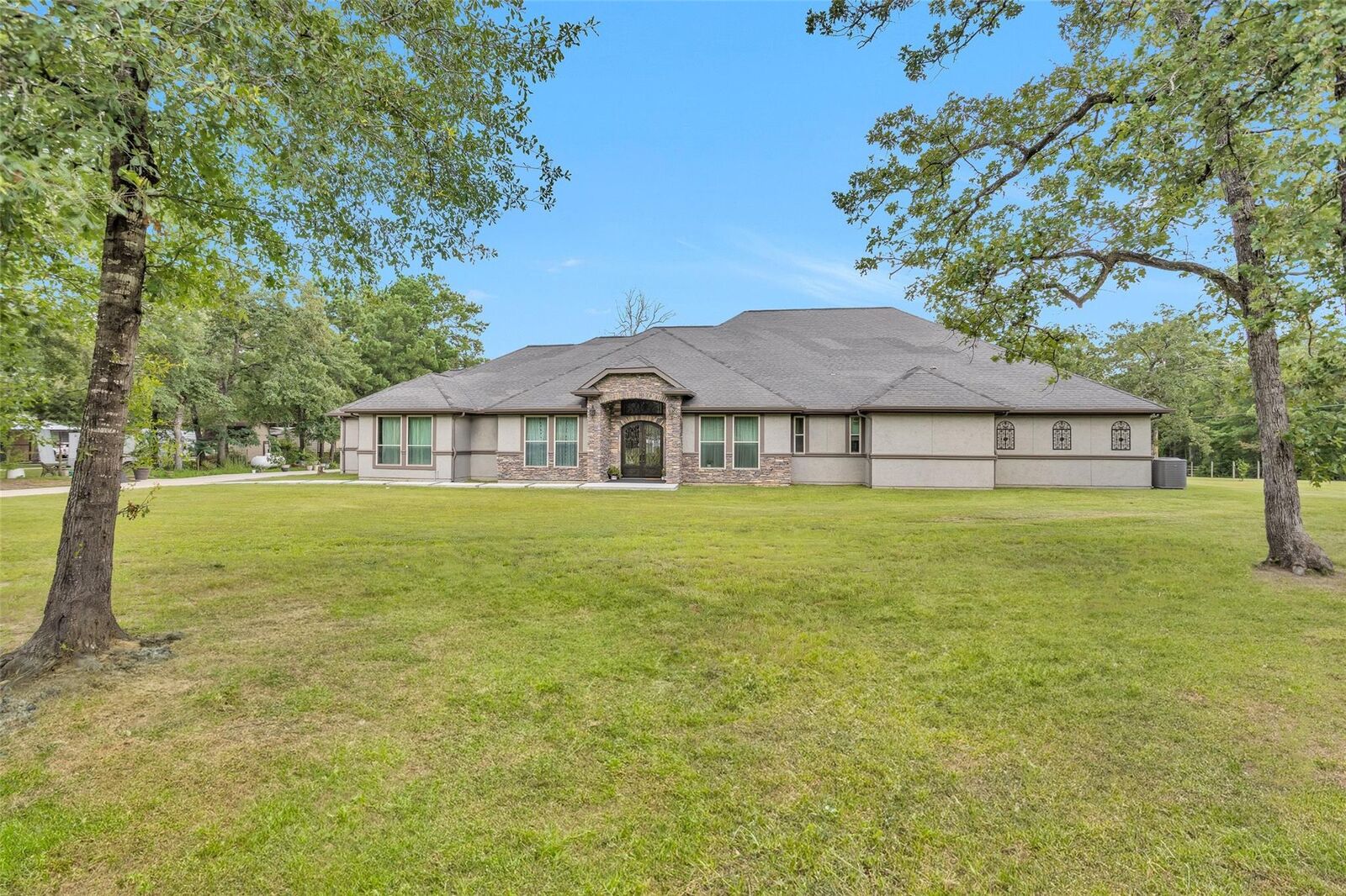 Property Photo: 29502 Country Place Road TX 77355