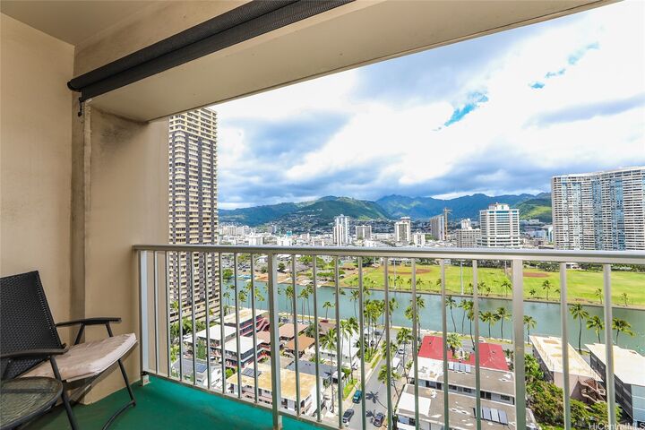 Property Photo: 430 Keoniana Street 1307 HI 96815
